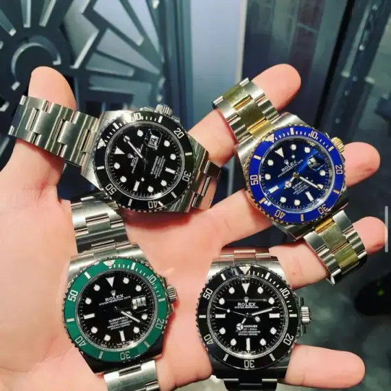 How to Match the Color of Your Handbag With an Outfit