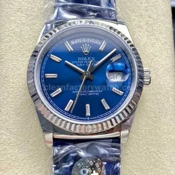 8+ Factory counterweight Rolex Day-Date 36mm 128239-0069 White Gold Crocodile Leather Strap Baguette Diamond Blue Dial