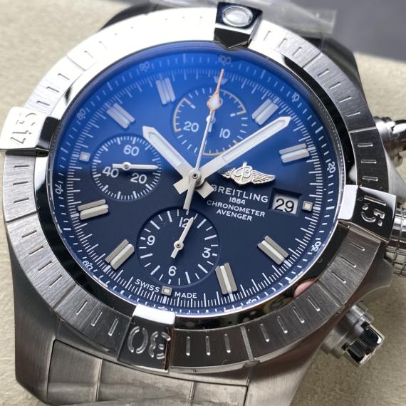 Breitling Avenger Chronograph – Blue Dial with Steel Bracelet