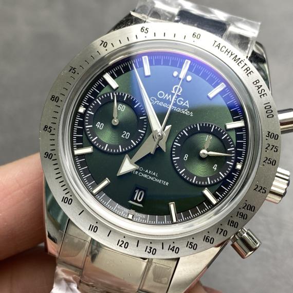 Omega Speedmaster – Green Dial